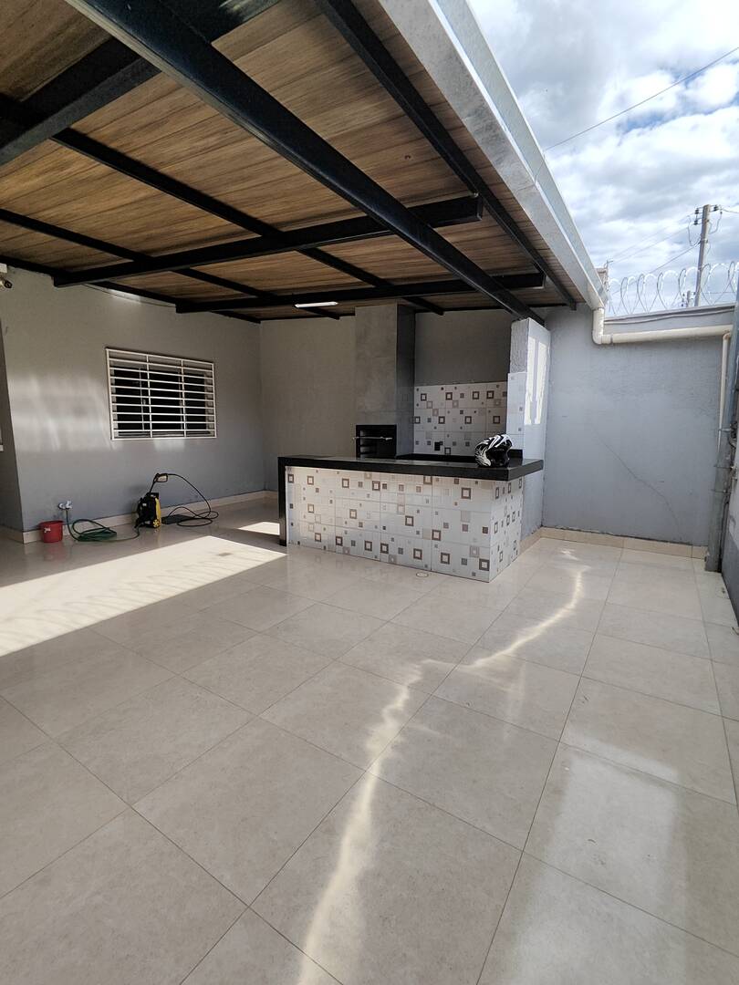 Casa, 2 quartos, 202 m² - Foto 1