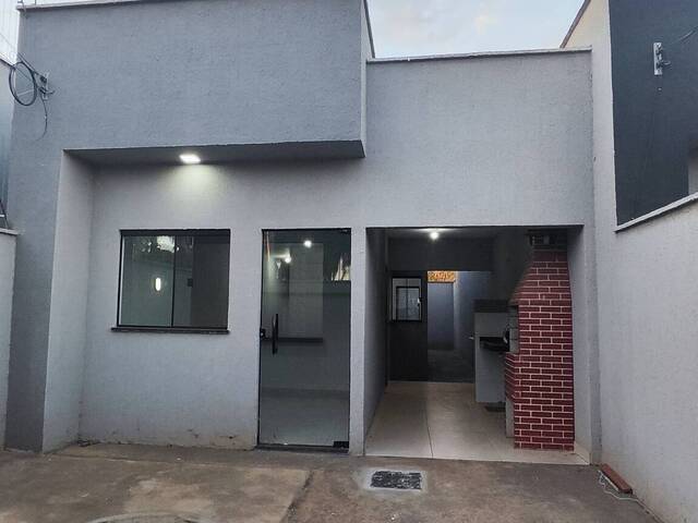 #1028 - Casa para Locação em Trindade - GO - 1