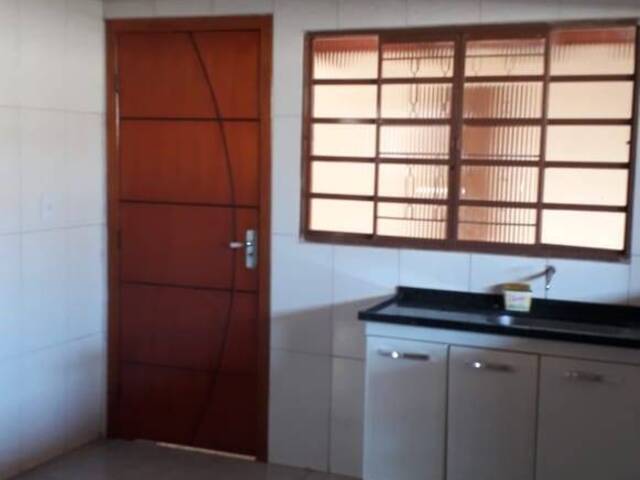 Casa para Venda em Goiânia - 4