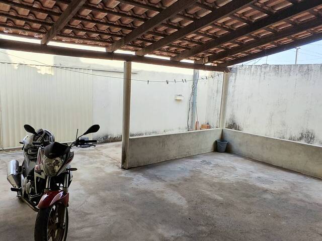 Casa para Venda em Aparecida de Goiânia - 2